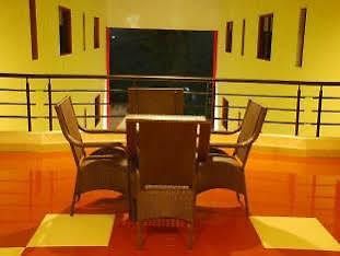 Hotel Indralok Junagadh Esterno foto