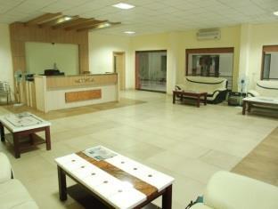 Hotel Indralok Junagadh Esterno foto